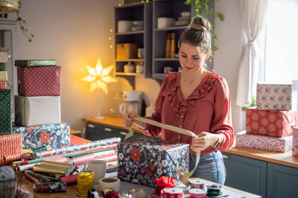istock Preparing Christmas gifts 1356050914