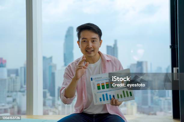 College Student Is Working And Meeting Stock Photo - Download Image Now - Employee, Graph, Discussion