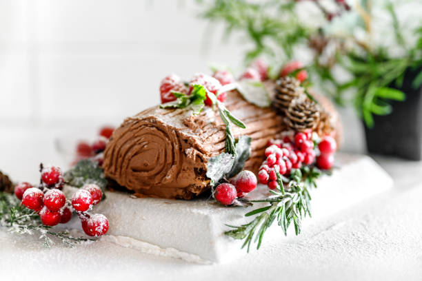 weihnachtslogbuch, buche de noel - christmas desserts stock-fotos und bilder