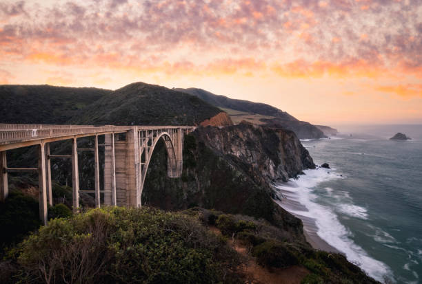 bixby bridge, monterey, california, estados unidos - bixby bridge fotografías e imágenes de stock