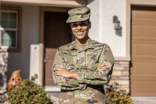 istock Air Force Service Member at home 1356294179