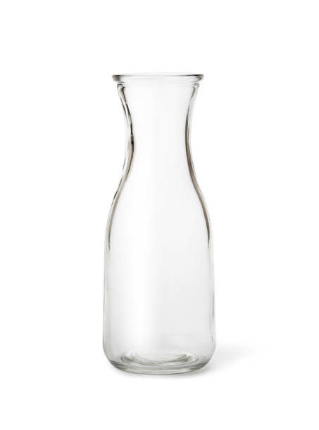 décanteur pour boissons - carafe decanter glass wine photos et images de collection