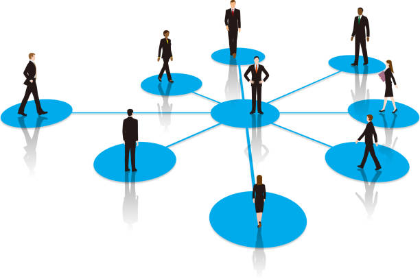 istock Team image of business people centered on bosses 1356317563