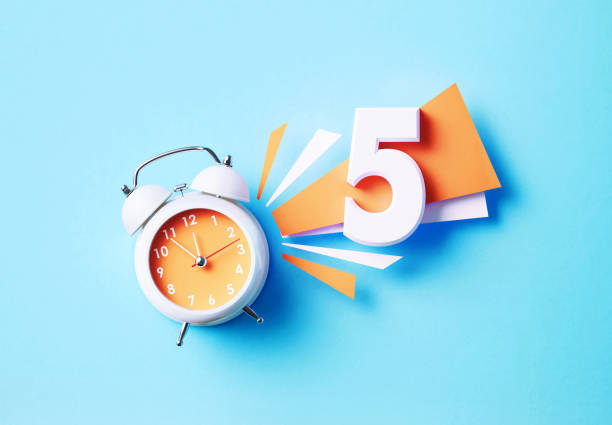 5 Am Sign 1,600+ Alarm Clock 5 Am Stock Photos, Pictures & Royalty-Free Images ...