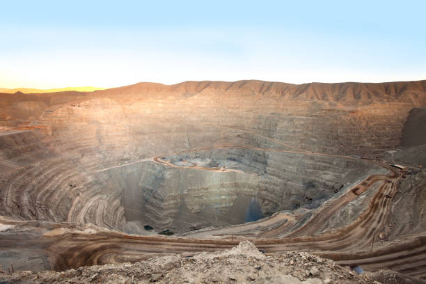 Open-pit copper mine View from above of the pit of an open-pit copper mine in Chile copper mining stock pictures, royalty-free photos & images