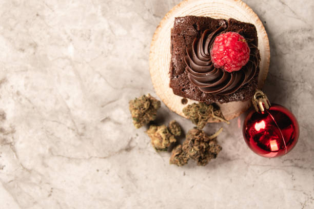 istock Cannabis for Christmas Brownie 1356372247