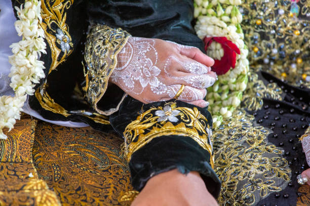 istock her name is henna 1356502458