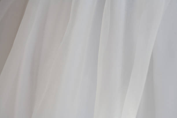 sfondo in tessuto drappeggiato bianco trasparente - white veil foto e immagini stock