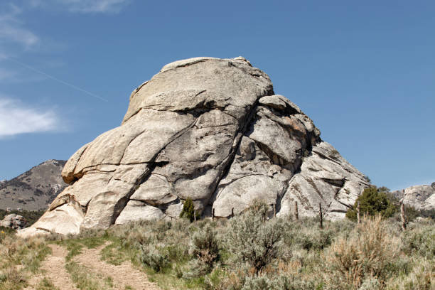 city of rocks national monument - idaho rock climbing city of rocks mountain imagens e fotografias de stock