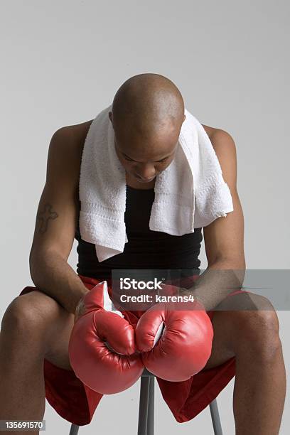 敗北 - ボクシングのストックフォトや画像を多数ご用意 - ボクシング, 迷う, 20代