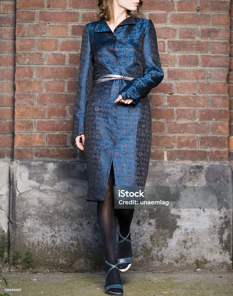 Frau gekleidet in Blau Metallic - Lizenzfrei Blau Stock-Foto