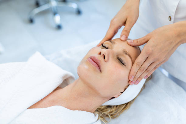 istock Woman relaxing in a beauty spa 1356970084