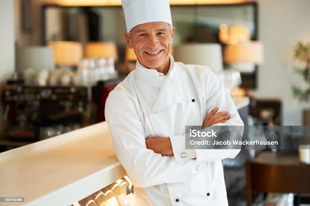 Seguro cook sonriente - Foto de stock de Chef libre de derechos