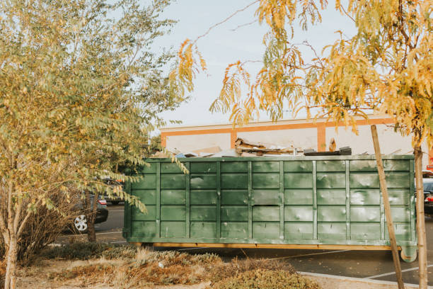 despliegue de contenedor de basura - environmental conservation cleaning rubble recycling bin fotografías e imágenes de stock