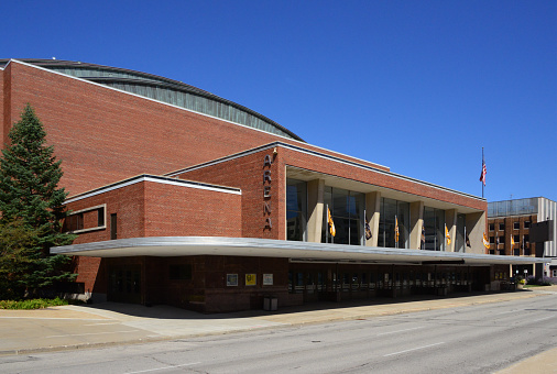 Milwaukee, Wisconsin, USA: UW–Milwaukee Panther Arena (originally the Milwaukee Arena and formerly MECCA Arena and U.S. Cellular Arena) - home of the Milwaukee Panthers men's basketball team (NCAA) - built in 1950, designed by Eschweiler & Eschweiler architects - West Kilbourn Avenue.