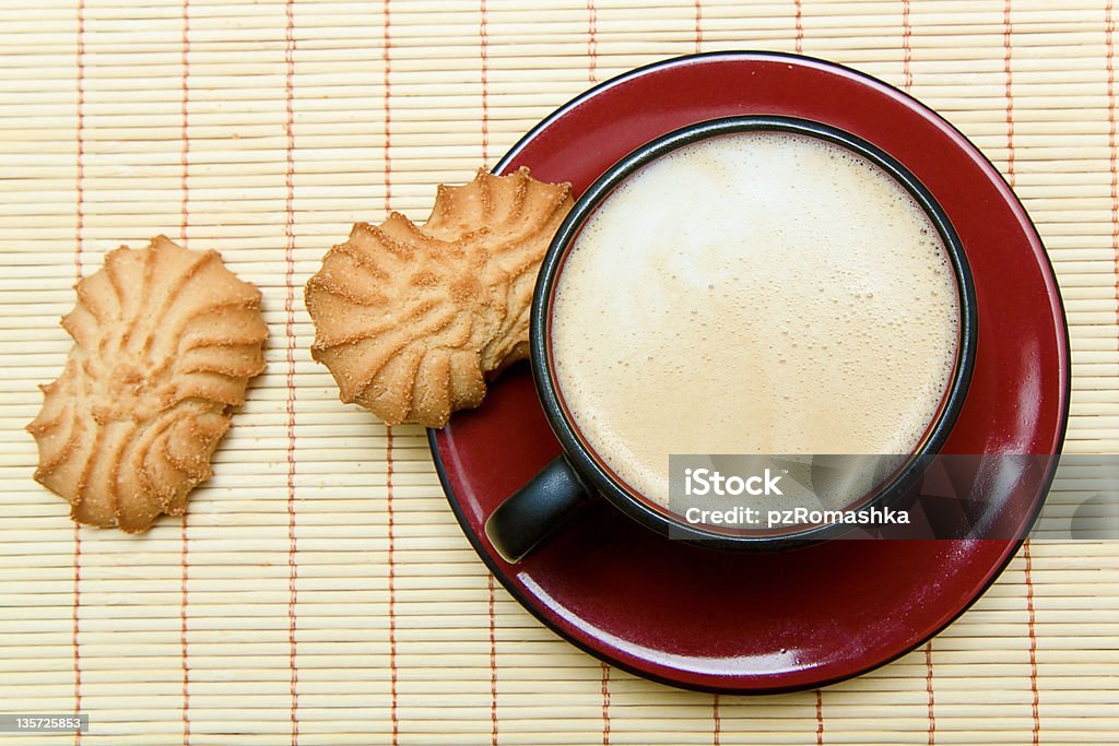 Capuchino y las cookies - Foto de stock de Alimento libre de derechos