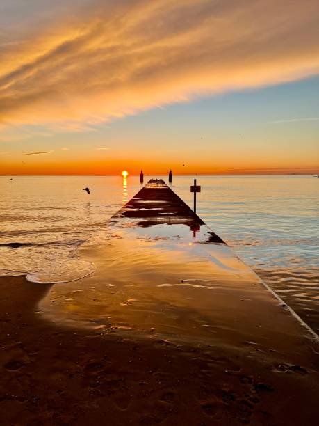 istock Sunrise  from south beach Staten Island 1357307124