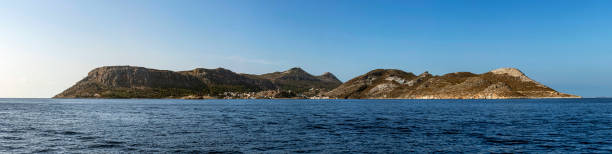 카스텔로리조(메기스티, 메이스)는 지중해 북동부의 작은 그리스 섬입니다. - greek islands greece day full frame 뉴스 사진 이미지