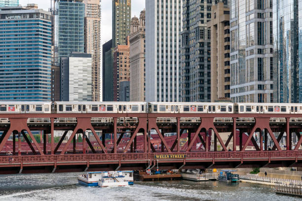 istock Chicago architecture along the Chicago River 1357343909
