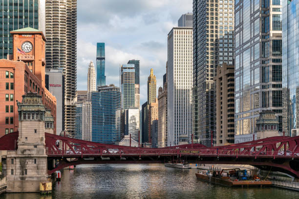 istock Chicago architecture along the Chicago River 1357344539