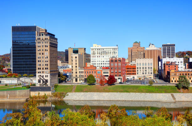 istock Autumn in Charleston, West Virginia 1357380605