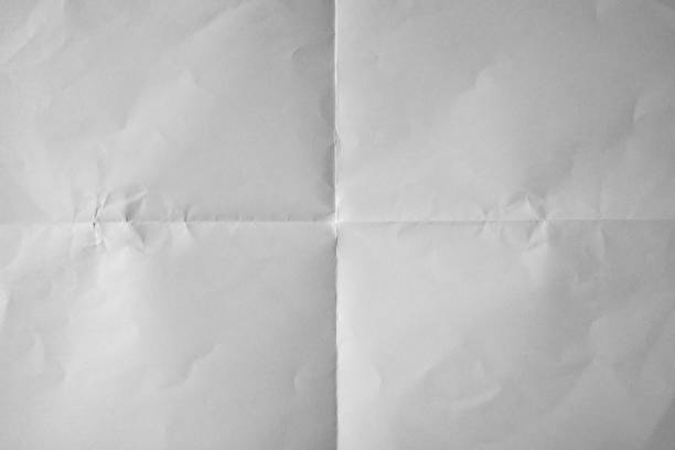不均一な白い紙を四分の一の背景に折りたたむ - paper crumpled document letter ストックフォトと画像