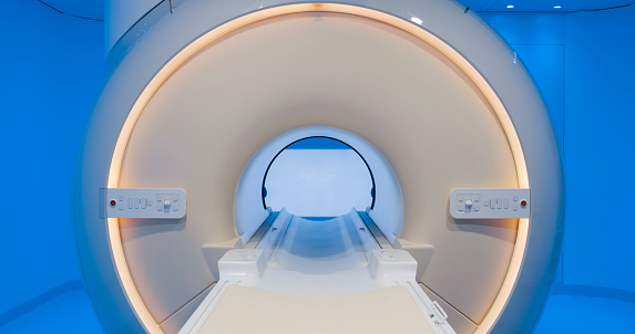 Escáner de resonancia magnética en el hospital photo