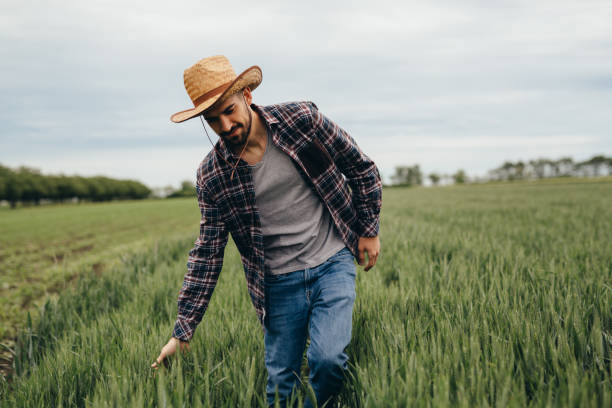 istock farmers outdoor 1357425123