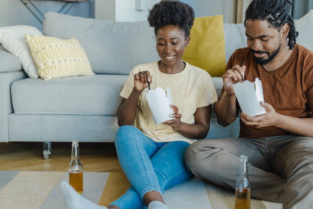 istock Couple ordered pasta to eat at home 1357438115