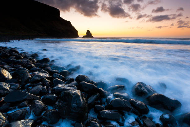istock Talisker Bay, Isle of Skye 1357438335