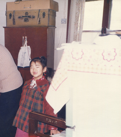 1980s Chinese Little Girl Old Photo of Real Life