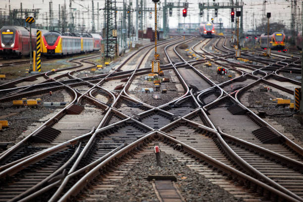 trains, switches and railyard - railroad junction imagens e fotografias de stock