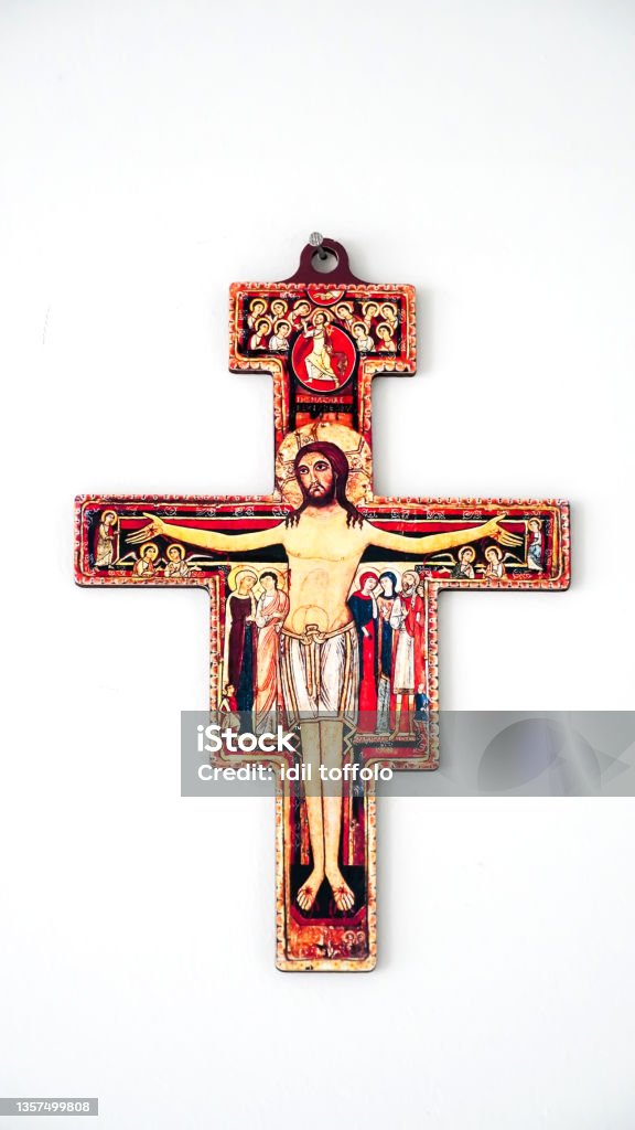 Salib Kayu Katolik San Damiano Dengan Latar Belakang Terisolasi Foto ...