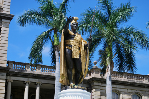 The King Kamehameha Statue in downtown Honolulu pays tribute to Hawaii’s warrior-king who united the islands. King Kamehameha the Great is perhaps Hawaii’s greatest historical figure and its statue is consided one of the most visited landmarks of Honolulu.