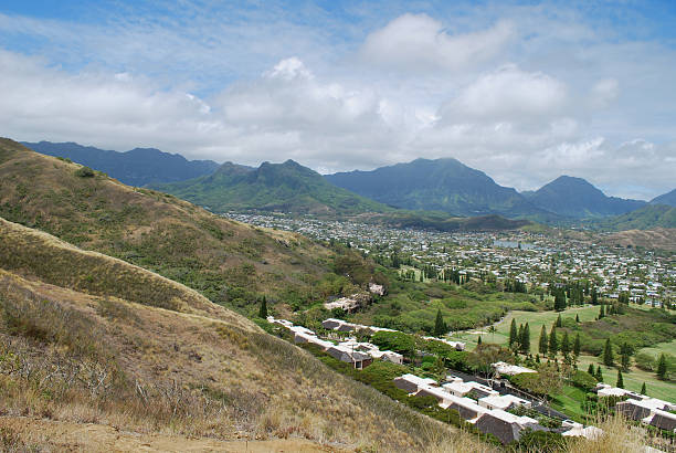 istock Hiking trail in Lanikai, Oahu, Hawaii 135755674