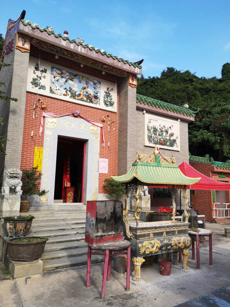 tin hau temple in sok kwu wan, lamma, hong kong - lamma island imagens e fotografias de stock