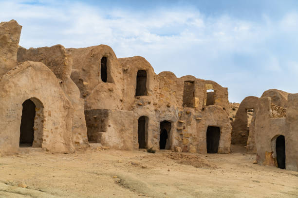 istock Zammour,  Berber town in Dahar - Tunisia 1357629442