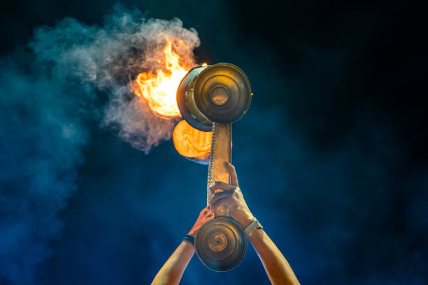 ganga aarti ceremony rituals were performed by hindu priests at dashashwamedh ghat and assi ghat in varanasi uttar pradesh india - indian god imagens e fotografias de stock