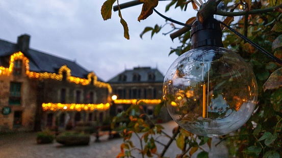 From the first weekend of December, the favorite medieval village of the French welcomes many people who come to stroll through the decorated and illuminated streets. Morbihan - Brittany