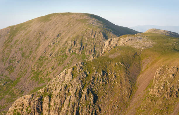 zachód słońca nad ennerdale z scoat fell z widokiem na pillar - nature rough cumbria sunlight zdjęcia i obrazy z banku zdjęć