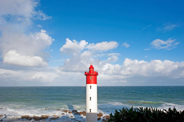 ウムランガロックス灯台、ダーバン、ケープ半島、南アフリカ。 - south africa coastline sea wave ストックフォトと画像