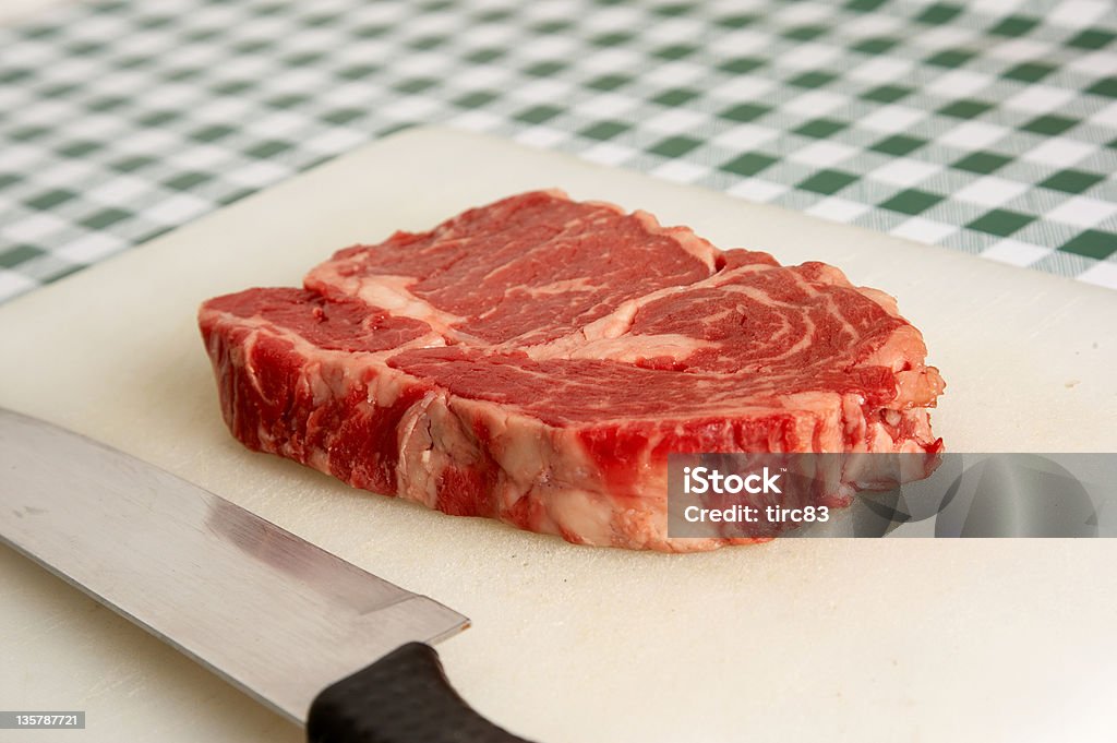 Raw rib-eye-steak - Lizenzfrei Einzelner Gegenstand Stock-Foto