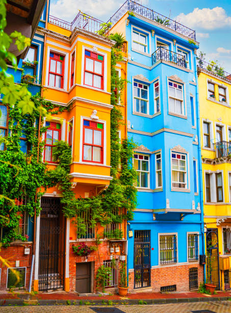 Colorful houses on Balat popular with tourists, Balat is a traditional Jewish quarter in Istanbul's Fatih district. Istanbul, Turkey Colorful houses on Balat popular with tourists, Balat is a traditional Jewish quarter in Istanbul's Fatih district. Istanbul, Turkey grand bazaar istanbul stock pictures, royalty-free photos & images