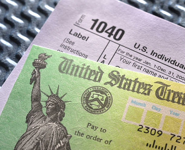 istock IRS tax refund 135789739