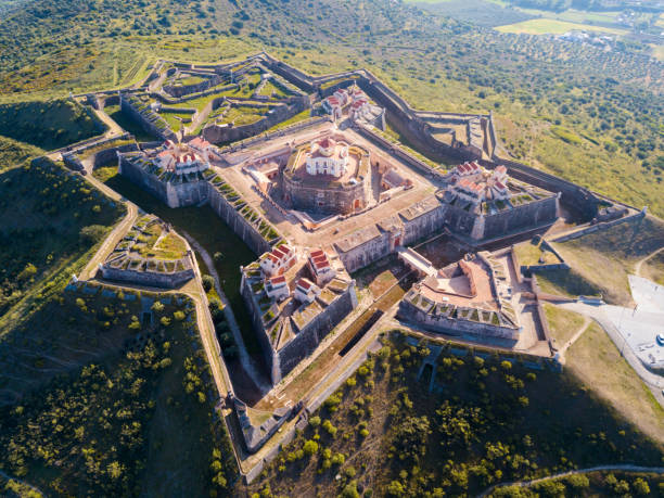 Aerial view of Nossa Senhora da Graca Fort, Elvas Picturesque aerial view of star fort of La Lippe (Nossa Senhora da Graca Fort) on top of Monte da Graca near Elvas, Portugal portalegre alentejo portugal hill stock pictures, royalty-free photos & images
