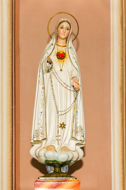 Statuette of the Virgin Mary in the temple of minimalism