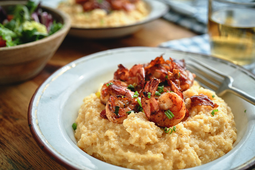 Creamy Grits with Fried Shrimps and Bacon
