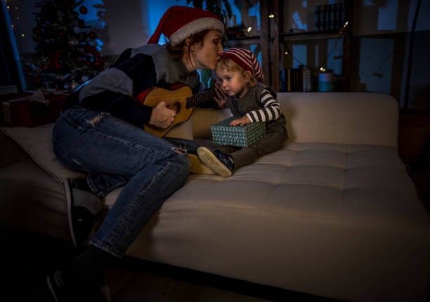 내 어린 아이들을위한 징글 벨 - bell jingle christmas music 뉴스 사진 이미지
