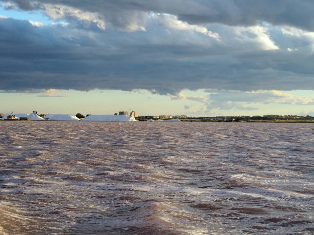 istock View of the salt lake 1358037580