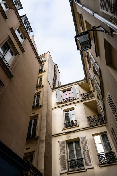 istock Typicals houses of Paris 1358078371